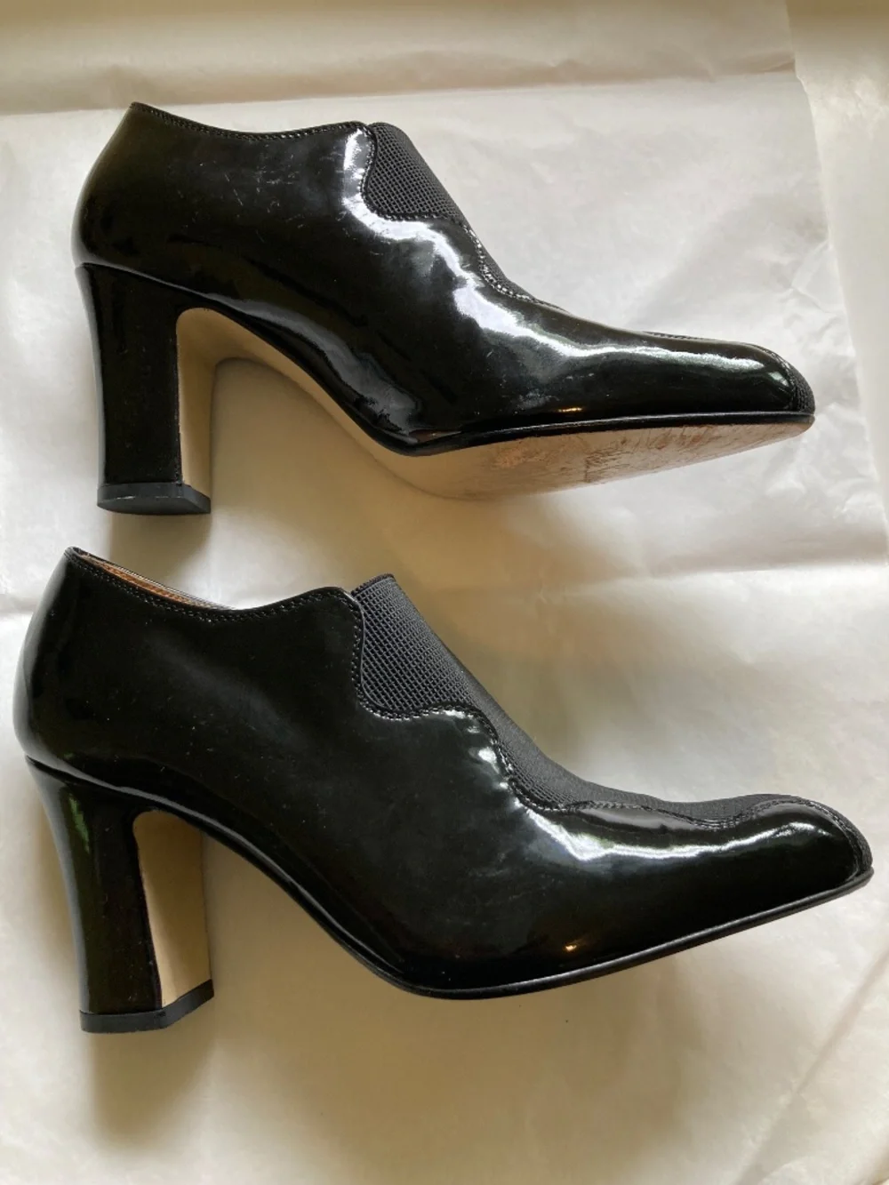 Walter Steiger Size 6 Black Patent Leather Block Heel Pumps w Fabric Detail